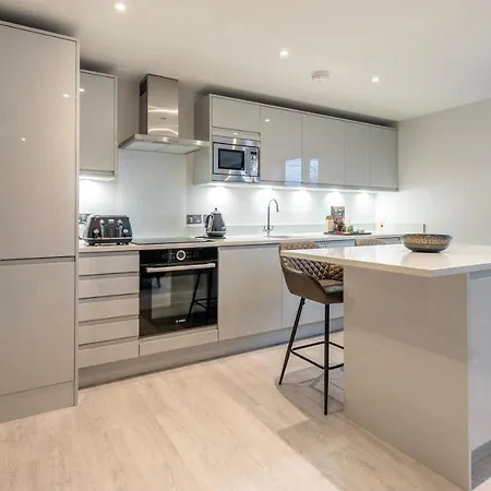 25 St John's Mews Apartment *