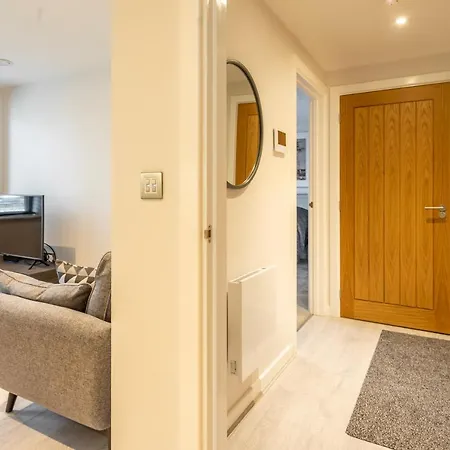 25 St John's Mews 아파트 *